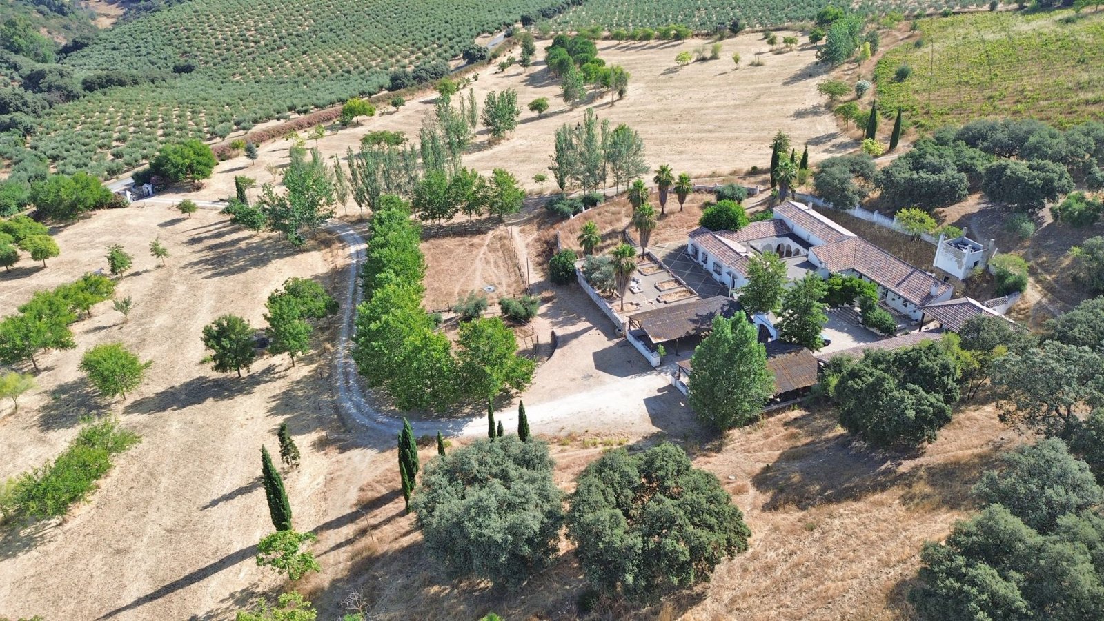 Setenil de las Bodegas: Andalusien, Setenil - romantischer Cortijo mit viel Land zu verkaufen! Setenil de las Bodegas: Andalusien, Setenil - romantischer Cortijo mit viel Land zu verkaufen!