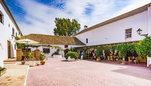 Andalusien, Antequera, Cortijo mit Gästezimmern und Reitstall zu verkaufen