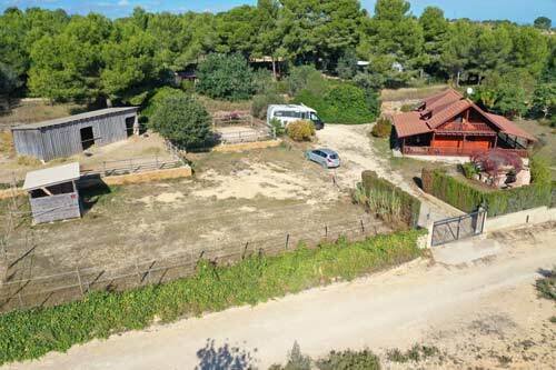 2531 spanien, valencia, montserrat, finca mit pferdestall zu verkaufen