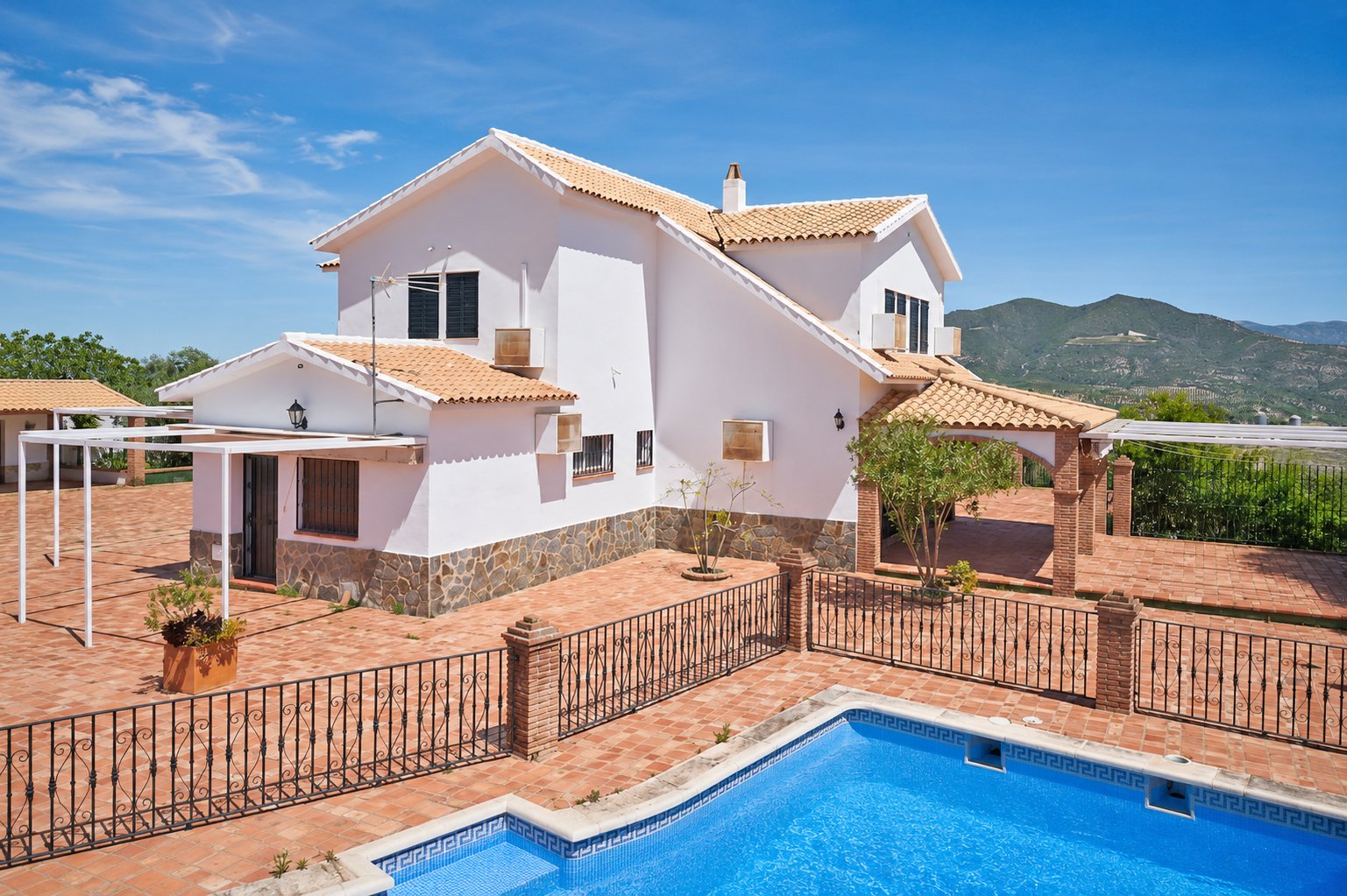 2614KN andalusien, provinz cadiz, olvera, finca, pool, oliven zu verkaufen 2614KN andalusien, provinz cadiz, olvera, finca, pool, oliven zu verkaufen