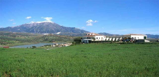 2416 Andalusien, Malaga, Periana, Finca mit Gästehaus, Pool und Pferdestall zu verkaufen